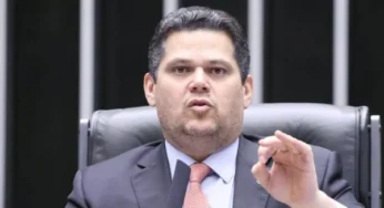 Alcolumbre sinaliza “impeachment cruzado” de Moraes e Mendonça no Senado